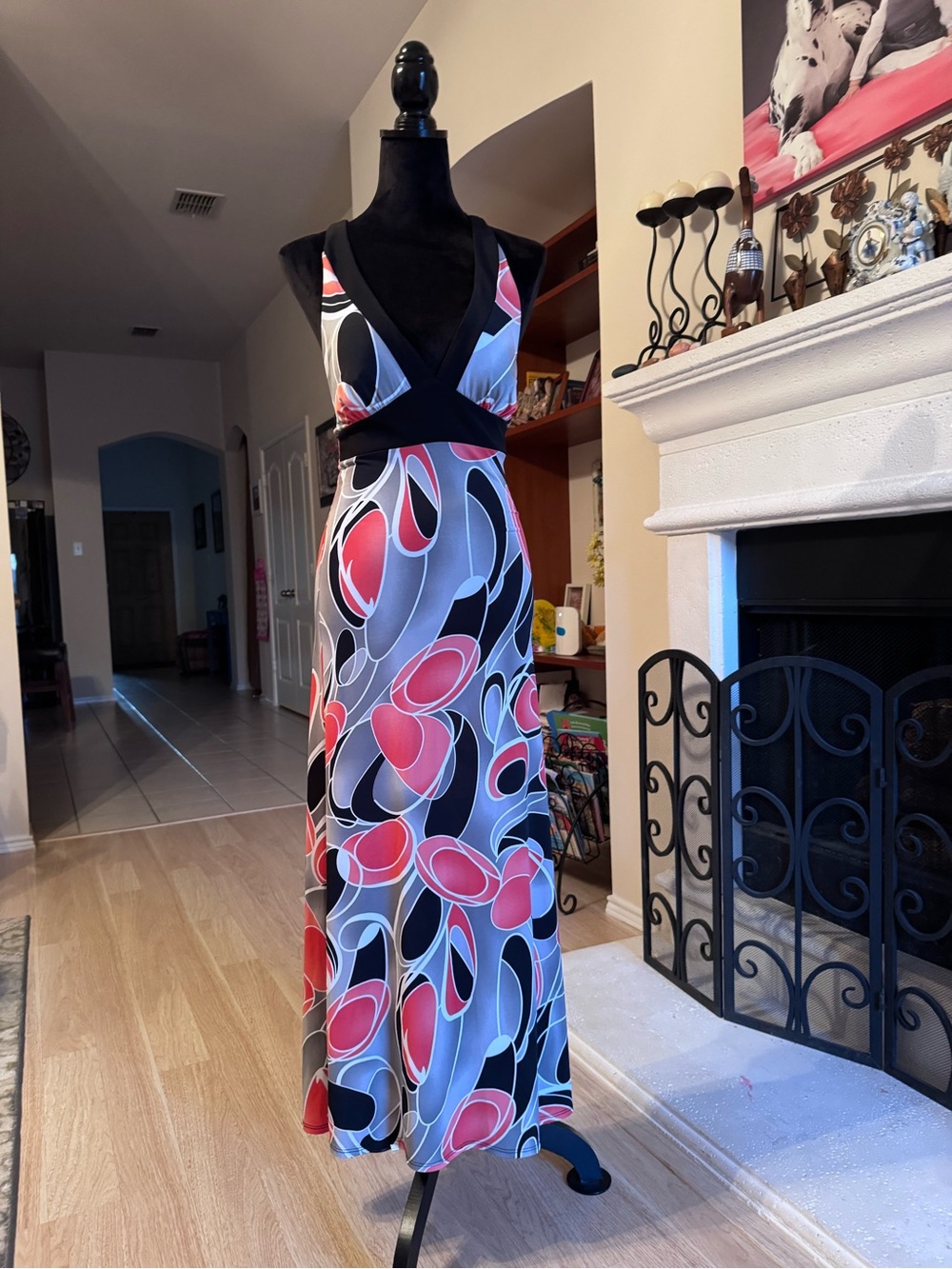 Alyn Paige Black, Red & Gray V-Neck Abstract Maxi Dress